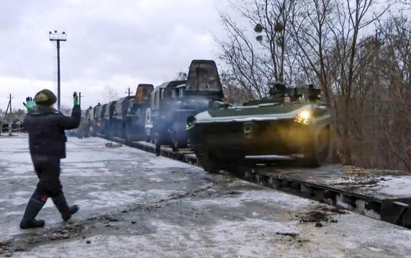 russian-armored-vehicle-drives-off-a-railway-platform-after-arrival-in-belarus-wednesday-jan-b5e089655d7da39b5e34155219c40cbb1642702464.jpg