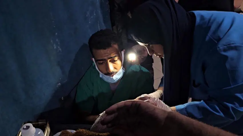 injured-palestinians-being-treated-using-flash-light-at-the-indonesian-hsopital-in-north-gaza-on-nov-10-2023-c6ef29439638b8d55d38658e8c45a7af1700233106.png