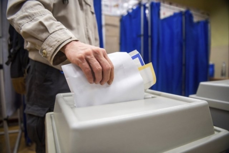 eu-poll-a1ed5cede38961182f918619d6c2e6871717919683.jpg