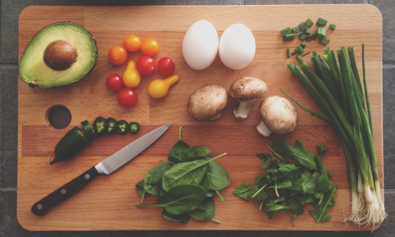 food-as-medicine-fb0d38d7eccf7ad3086badb2f24e71a61720506283.jpg