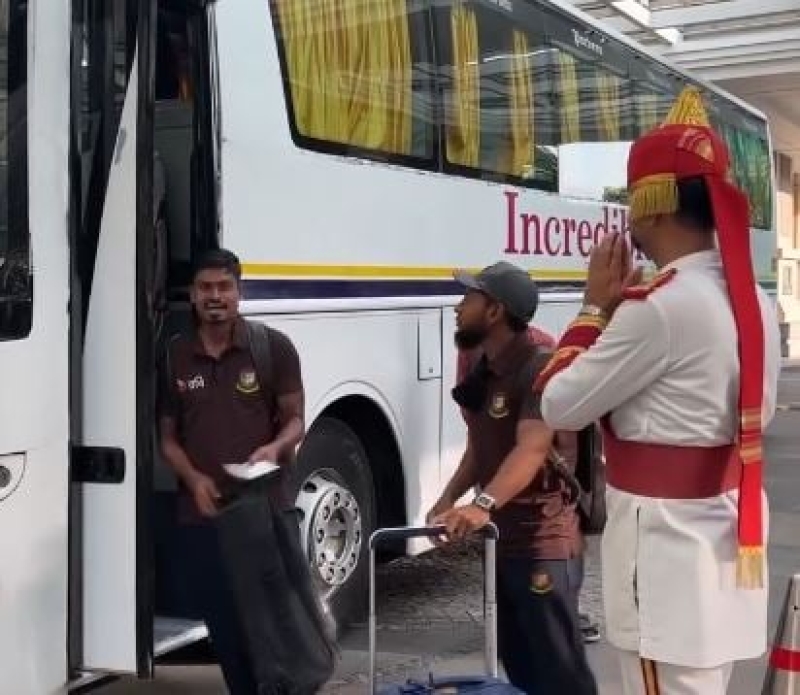 tigers-reach-chennai-for-1st-test-against-india-49cabef4eed2765197ad8cbdcc48012a1726421502.jpg