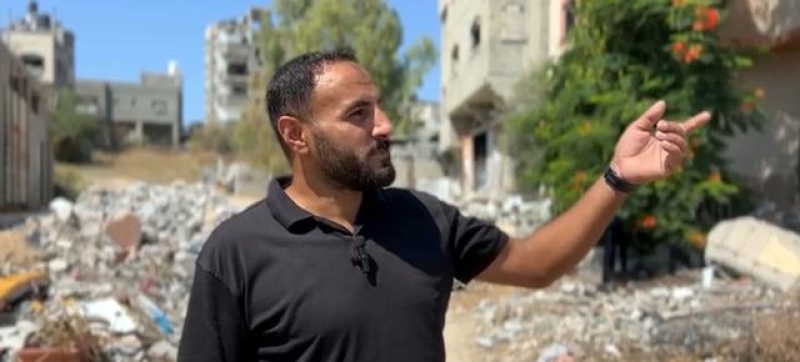 northern-gaza-resident-ahmed-abu-aita-gestures-towards-his-house-in-northern-gaza-which-has-been-reduced-to-rubble-ae31b776fc0f4dee29bb5ed2f2f1170b1728545739.jpg