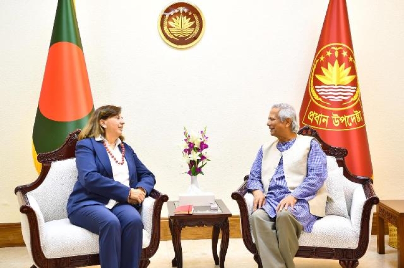 eu-yunus-91ab83a4da5b6b68b8f902afab1c0cd41730886123.jpg