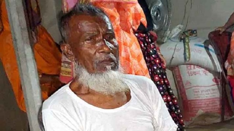 maqbul-hossain-father-of-martyr-abu-sayed-b536d1c33fbccb510af9ce1b43dd8e0c1733939694.jpg