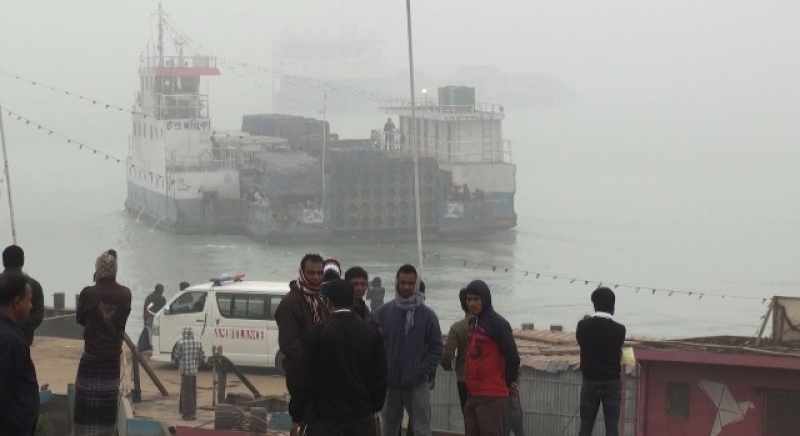 dense-fod-leads-to-suspension-of-ferry-services-in-manikganj-bangladesh-5491d83bb4171e3da0392885dada77ab1733978603.jpg