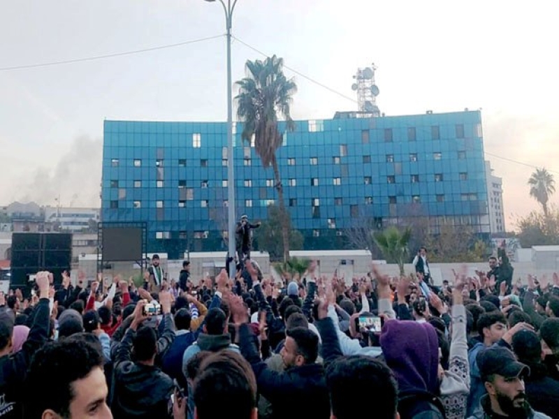 people-gather-to-celebrate-freedom-in-damascus-428712a9a7ba81811f8dc2323a2d01161734501944.jpg