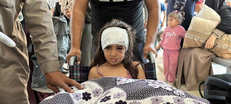 a-joint-un-mission-in-northern-gaza-helped-transfer-some-patients-from-kamal-adwan-hospital-to-al-shifa-hospital-56557dd3c16805e745d2819ed81ca09e1735664679.jpg