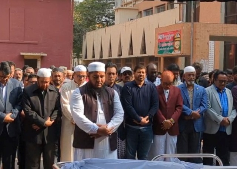 burial-of-prabir-mitra-with-islamic-rituals-sparked-online-questions-777c4fd7852e6c4ded8ead6d44a03b631736175710.jpeg
