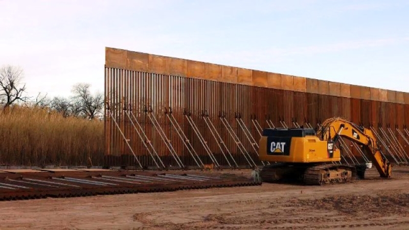 fortifying-the-us-mexico-border-52cf80b25f6689cd0c0dee64c4b73b221738043742.jpg