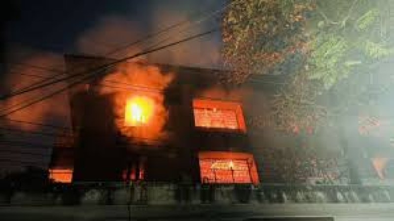 sudha-sadan-set-on-fire-on-late-wwednesday-night-by-frenzied-mob-ab9bffa1a2a0e39462b1b2058d9a0fd71738811382.jpeg