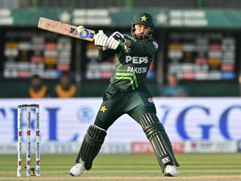 orourkes-4-wickets-limit-pakistan-to-242-in-tri-series-final-149348d372a2c4d84992f5760aae6f921739543783.jpg