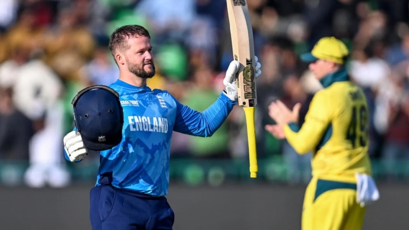 ducketttondrivesenglandto351-8againstaustraliainchampionstrophy-ezgif-486f8b4d05af7d072527c24dd12f92e11740242389.jpg