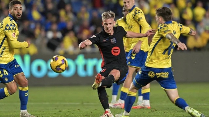 barcelonaclaimnarrowwinatlaspalmastoreclaimligalead-ezgif-0b3aa85e9b518d96707668b566f54bf91740296544.jpg