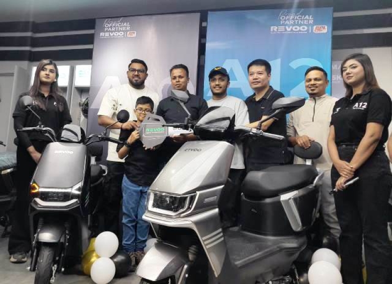 revoo-launches-to-electric-motorbikes-in-dhaka-0fc6bc4505beca2b9b7c0637aff11d551741456789.jpeg
