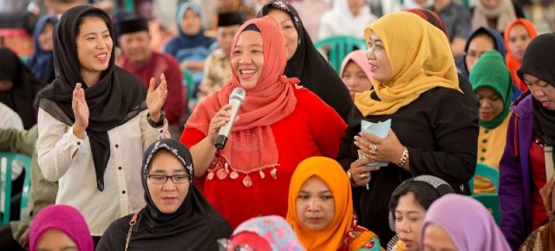 women-in-east-java-indonesia-discuss-how-they-can-contribute-to-peace-in-their-communities-1ae5c13f2fc959679520cd9f6cd014421741584984.jpg