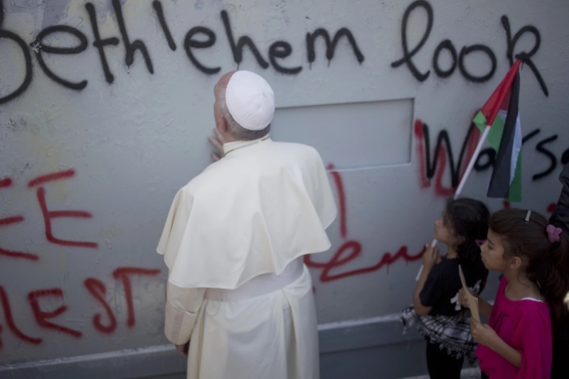 pope-francis-at-work-during-his-life-time-e889eda12ca9d07c244a7ab6d25b1dff1745300306.jpg
