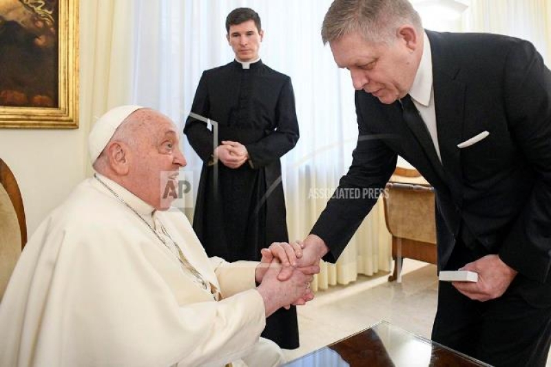 pope-francis-is-in-a-hospital-to-treat-brokchitis-2c720551c29da4d07dd6506422df58501745295965.jpg