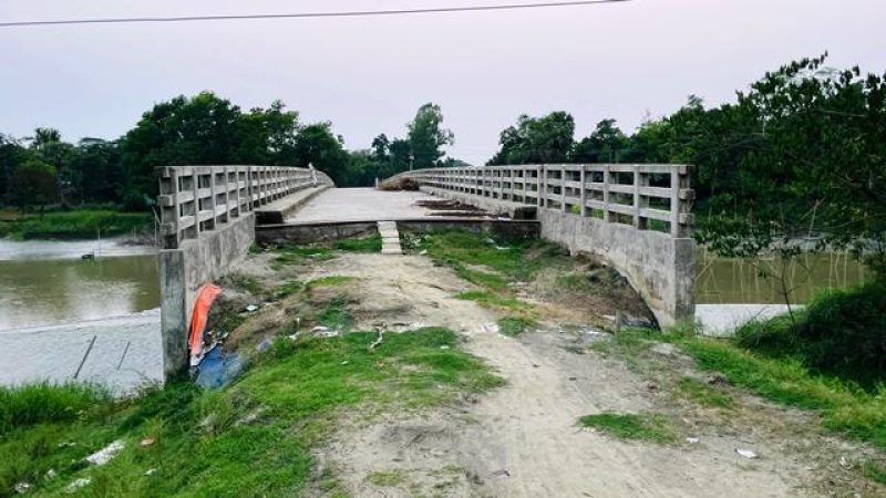 one-of-the-four-bridges-constructed-with-tk-34cr-serve-no-purpose-3d92d40f2b91f39e8663ea7d5c95e22c1745982535.jpg