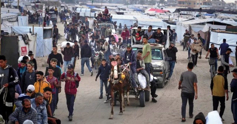 hungry-gazans-on-way-to-aidsites-often-become-targets-of-shooting-by-israeli-troops-87e47f6ea98259b27b7069408a73dab71749009233.jpg
