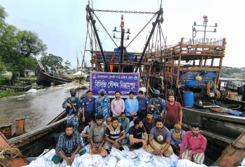 twelve-fishermen-were-arrested-along-with-two-trawling-boats-and-behundi-nets-on-monday-1bd5cc97eab82565459e25db19359a451757952766.jpg