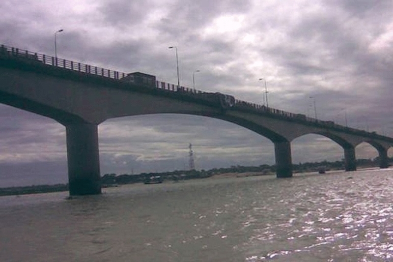 meghna-gumti-bridge-at-daudkandi-4a2840fdbb1c9b74e2baec55c626f80a1760282659.jpg
