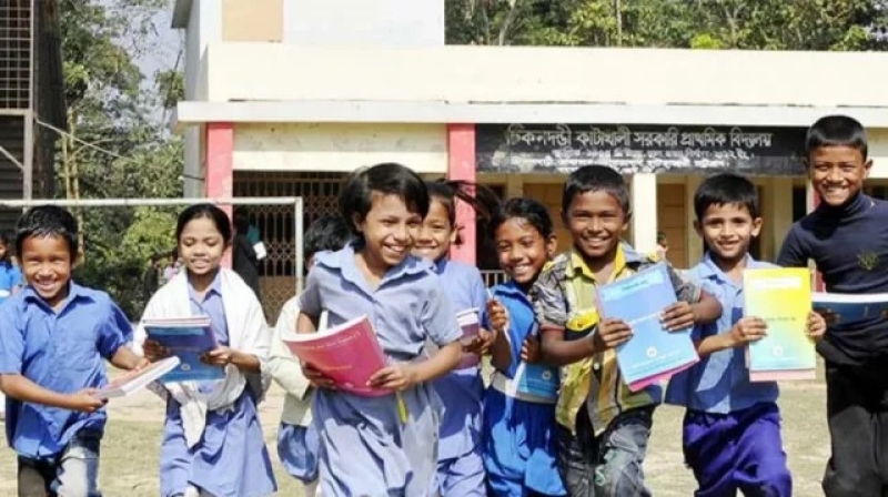 primary-school-students-enjoy-the-end-of-school-hours-3cae9db3c4f9395c24e1ef83b206eccc1761410684.jpg