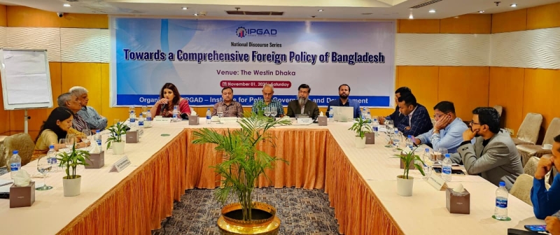 speakers-at-the-national-discourse-series-on-towards-a-comprehensive-foreign-policy-of-bangladesh-held-in-dhaka-on-01-nov-2025-05994efa1d30600c27ff2cf4798dafda1762317596.jpg