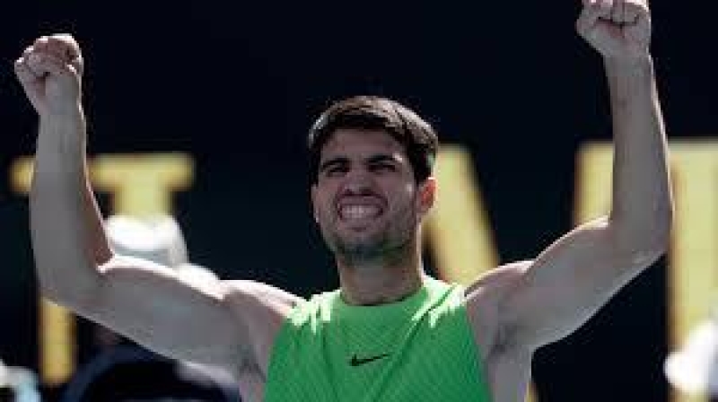djokovicalcarazintomelbournelasteightasnextgenroars-ezgif-40b8ad71f9cea19b845f646bd28cf1b11769362665.jpg