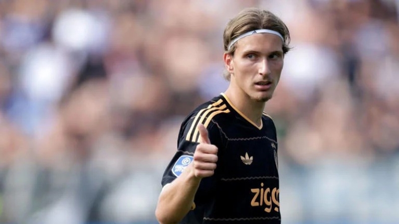 psgsignbelgianwingergodtsfromajax-ezgif-7e13ef9876b1497d44ebae251e9ff1591786866990.jpg