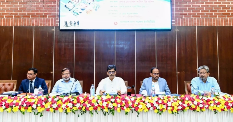fisheries-livestock-and-agriculture-minister-mohammed-aminur-rashid-addressing-a-seminar-on-fisheries-resources-in-building-a-self-reliant-bangladesh-on-monday-a0b612c4f2ac51b1b8bf5334a24d75501786961728.jpg