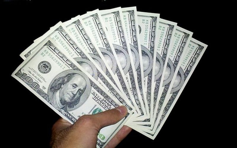 dollar-100-currency-notes-35bc575692ea5a533a0ca0cc930e749e1787032129.jpg