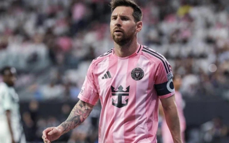 mlsfinesmessiforstrikinganopponent-ezgif-9bff2b3bf51e9d2ed2201286b9d054d01787385277.jpg