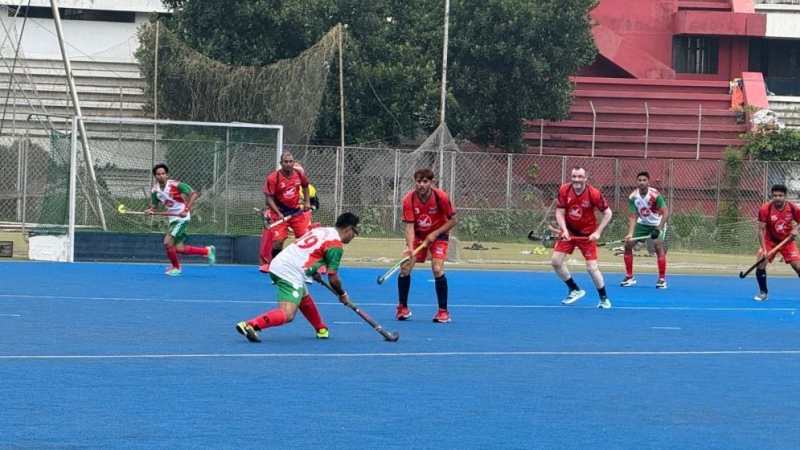 u-20juniorhockeyteamdepartforchinatonight-ezgif-d22ea223e319bddaa7b0728a507dd84d1787987665.jpg