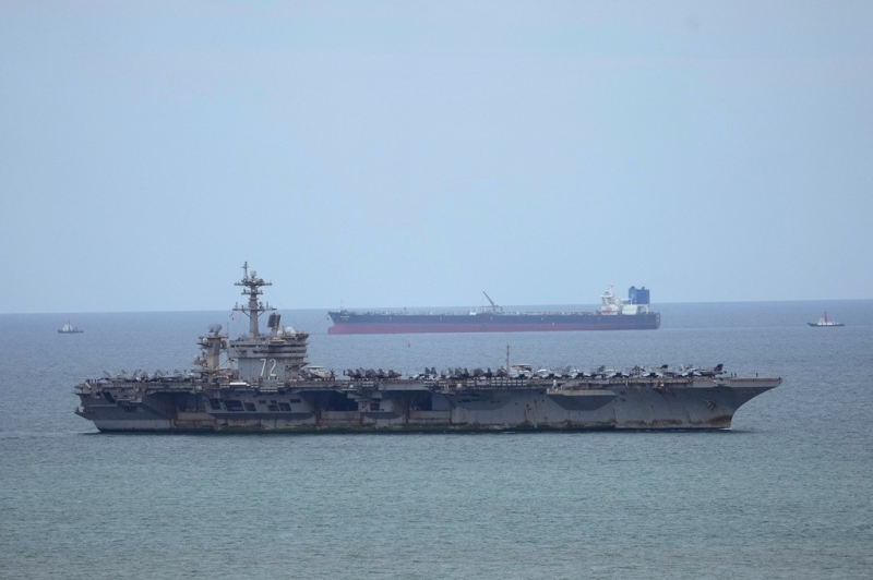 uss-abraham-lincoln-arrives-in-thailand-on-its-middle-east-deployment-b3c0a218b8d676f10b7bd874e7eb75f01788320010.jpg