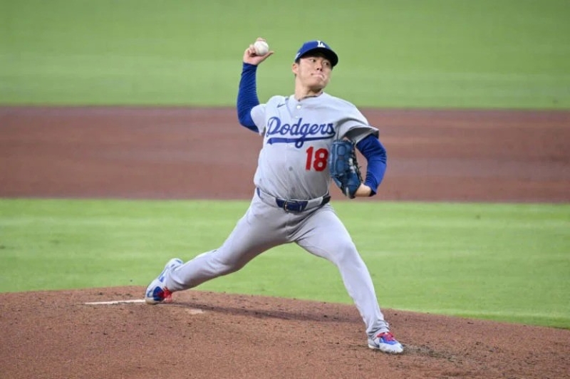 dodgersbeatbravesandpadresavoidsweepinmlbplayoffs-ezgif-084b4233fceb9b5bd08016587c6b84c71791357057.jpg