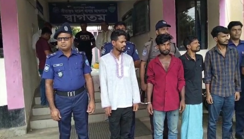 four-arrested-from-jungle-salimpur-in-chattogram-on-friday-9-october-2026-2a2db8f94612fcd3a2548f67087d52ec1791564830.jpg