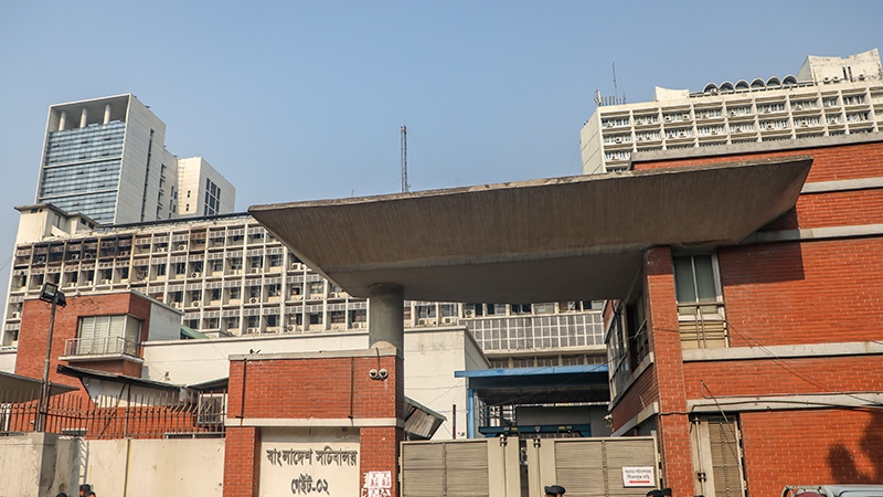 bangladesh-secretariat-gate-c42665c4b1bad7ef7db5fd10b1aa7f171791865458.jpg