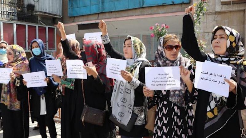 afghan-women-protested-near-the-presidential-palace-in-kabul-on-friday-for-equal-rights-b8c6f180288fe0bada241ae410a3242d1630739144.jpg