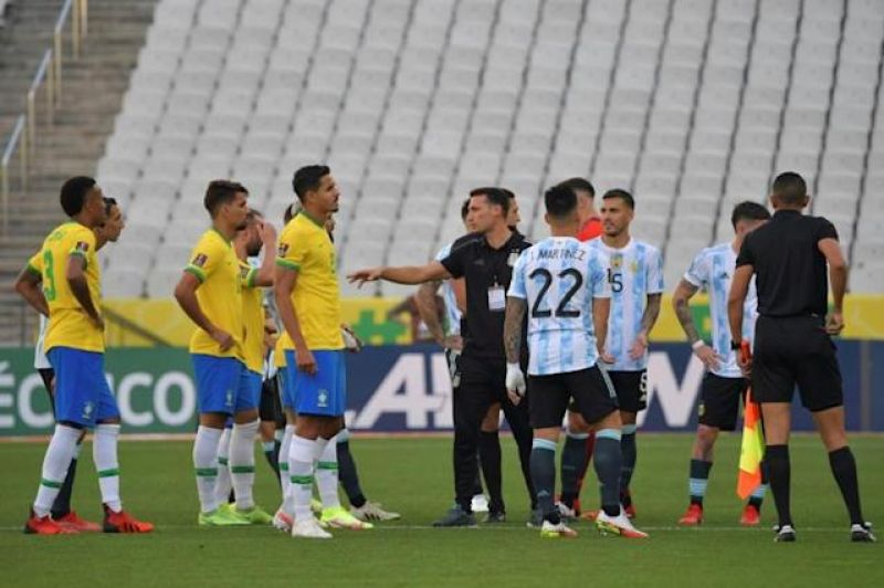 fifa-regrets-chaos-at-abandoned-brazil-v-argentina-match-78afcedb7740b60d8fd0b5ad1f2a00761630947411.jpg