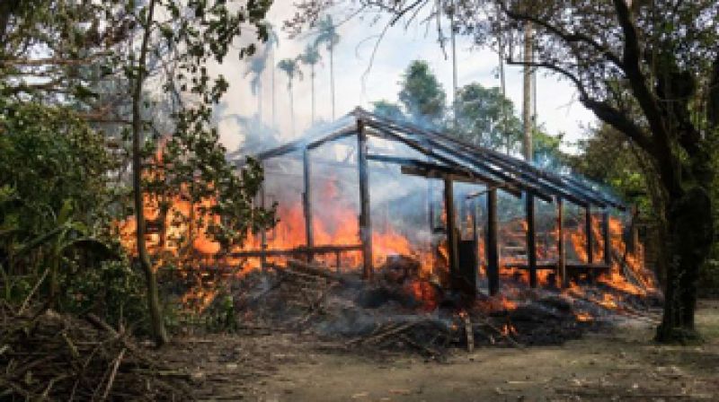 rohingya-houses-burning-in-2017-f4e494e5dee71ddac8bcd441cf6430671633505241.jpg