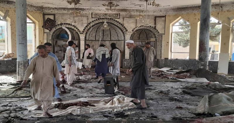 kunduz-mosque-after-the-suicide-bomb-attack-5b0bd16cf06d4ca0184d9b04003956f71633778386.jpg