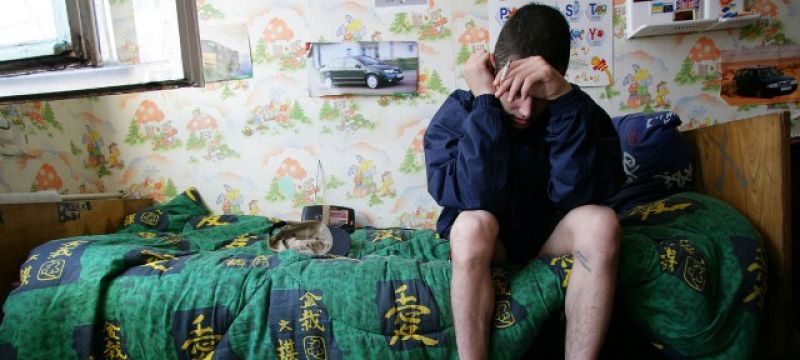 a-19-year-old-hiv-positive-boy-sits-on-his-bed-at-a-shelter-for-children-who-live-or-work-on-the-streets-in-odessa-ukraine-3112633e6d7031126d085ad4af92cd431635835257.jpg