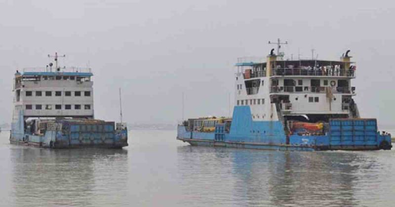 ferries-on-dhaka-daulatdi-route-da9ab1519fda0cd42e750ccdd7a905f81655701633.jpg