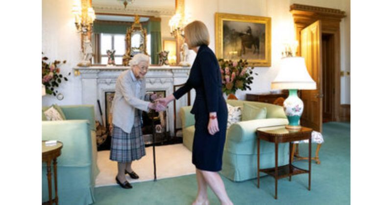 britains-queen-elizabeth-ii-left-welcomes-liz-truss-during-an-audience-at-balmoral-scotland-on-tuesday-sept-6-2022-1c06632f90c1375ea0e00718d2f0fa191662529076.jpg
