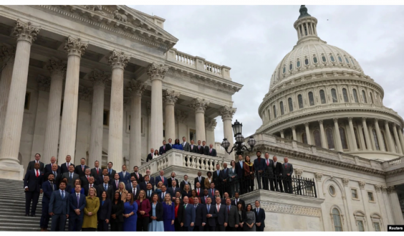 members-elect-from-house-of-representatives-pose-for-a-group-photo-b89397f666746bc6362abd66ab93e6a01668579187.png