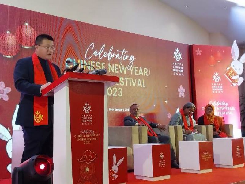 ambassador-yao-wen-speaking-at-the-chinese-new-year-spring-festival-2023-at-a-hotel-in-dhaka-on-friday-0f149bf09669bccbd8772430334514e61674491530.jpg