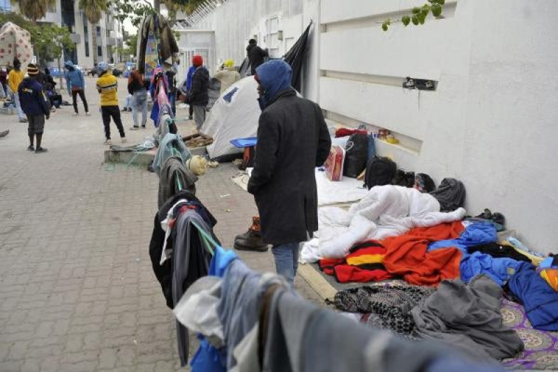 black-african-migrants-camp-in-tunis-tunisia-seeking-shelter-and-protection-amidst-attacks-on-them-march-2-2023-d72f341e68c6dec375e148fea8a39a241678719593.jpg