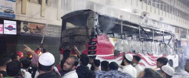 burnt-bus-at-bangla-motor-in-the-capital-on-monday-night-55ed5af4de0281690ec6cd42972694ed1679074801.jpg