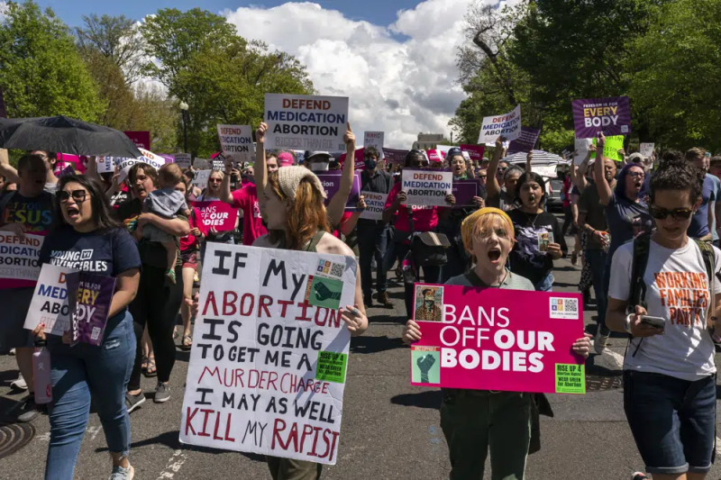 us-abortion-right-activists-demonstrate-before-the-supreme-court-aa6f43b41d24bb87cb0363da4e41f7e01681964333.png