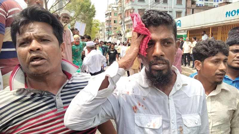patuakhali-an-activist-received-a-head-injury-from-a-brickbat-pelted-during-rally-on-saturday-may-20-2023-ea93c3b06544a5f18d4a871f21eca0251684679323.png